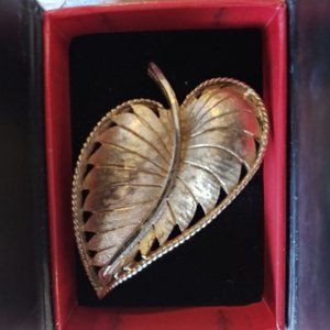 Vintage BSK Gold Colored Leaf Brooch